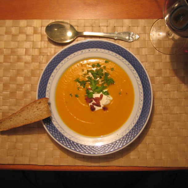 Grskar, Hokkaido- <br>'Uchiki kuri' <br><i>Cucurbita maxima</i>