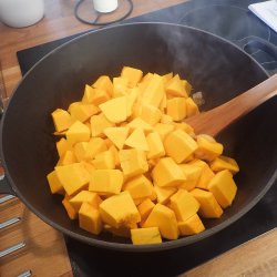 Grskar, Hokkaido- <br>'Uchiki kuri' <br><i>Cucurbita maxima</i>